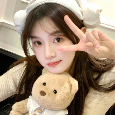 穿成绝嗣帝王唯一幼崽被团宠了